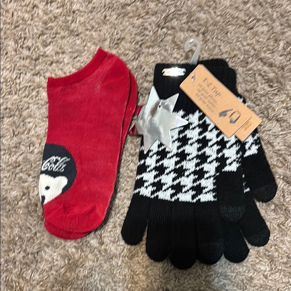 Coca-Cola Red Socks and Black Houndstooth Gloves Set